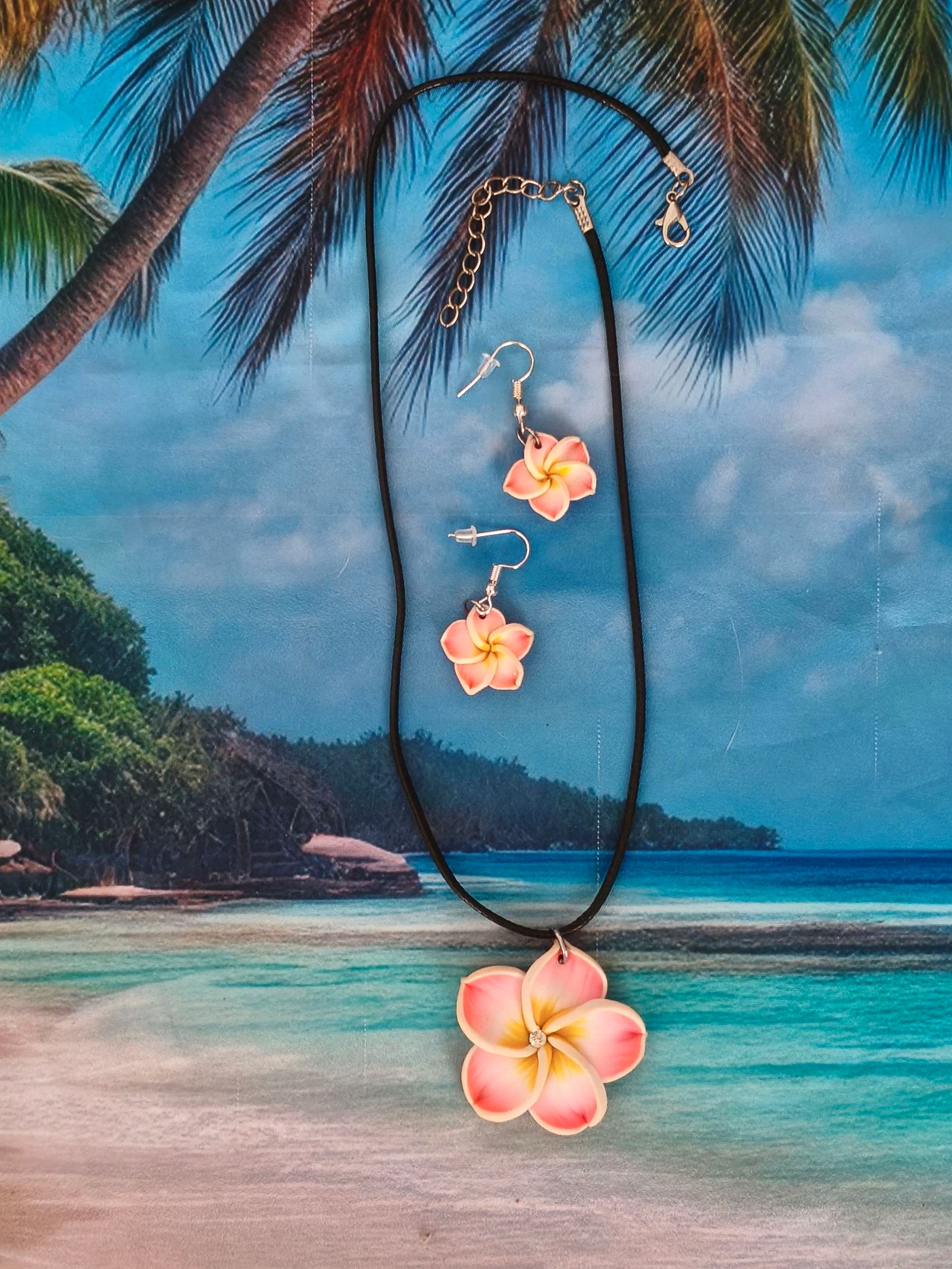 Collier et boucles d'oreilles vintage TBE 